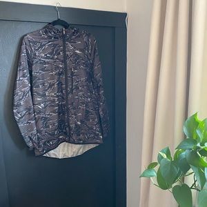NIKE CAMO WINDBREAKER
